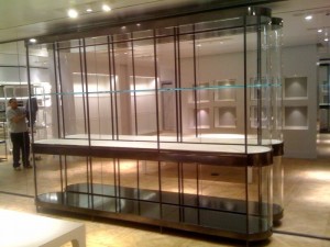 Create Eye-Catching Display Cases With Custom Bent Glass - Bent ...